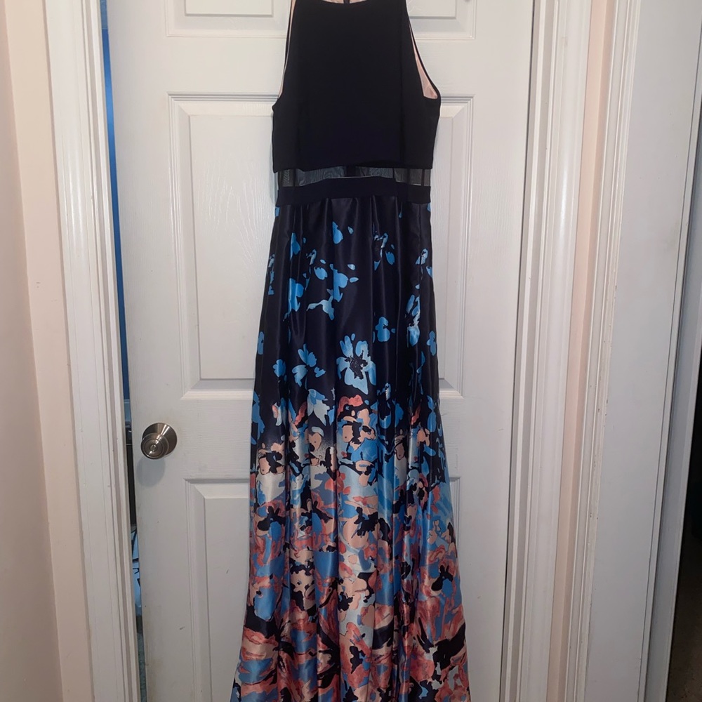 Floor- length prom dress